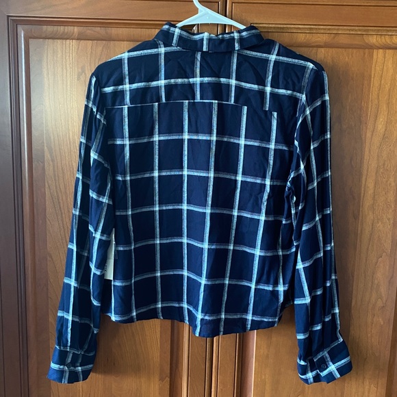 Collective Concepts Emanda Cropped Navy Plaid Button Down Top - Picture 4 of 8